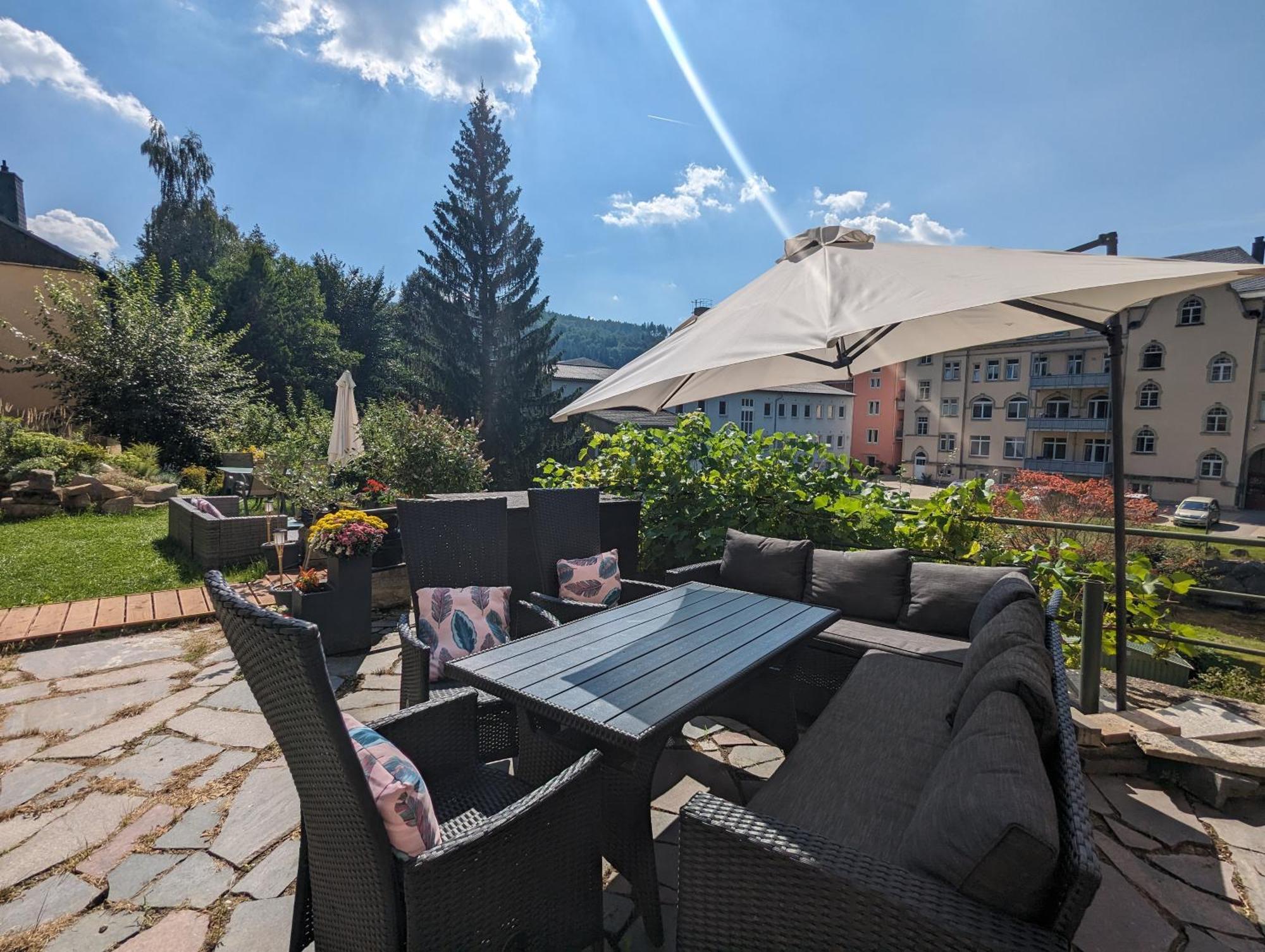 Hw4b - Urlaubsmagie - Zentral Mit Gemeinschaftsgarten, -pool, -sauna & Whirlpool * Sebnitz
